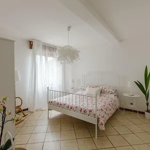 https://casa-marisa-sirmione.it-lombardy.com